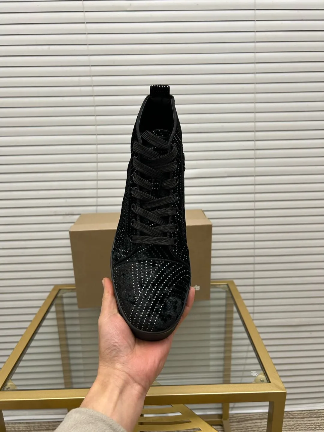 (Customized model) Ex-factory price is 560. christian louboutin (CL red sole shoes) counter series, casual sneakers for couples 📢 📢 📢 Exclusive hot style release 🎈🎈💪 Movable latex feet 👻 Finished outsole line [Proud] 😝Female 35-40# Male 38#-46, global supply😝 [Top version]: Original imported genuine leather upper, top original leather lining, original molded TPU outsole, original 1:1 detail processing, original shoe last,
